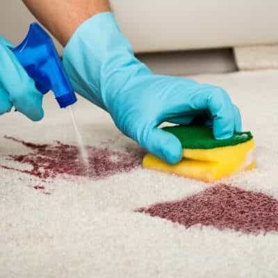ترفندهای پاک کردن لکه های فرش