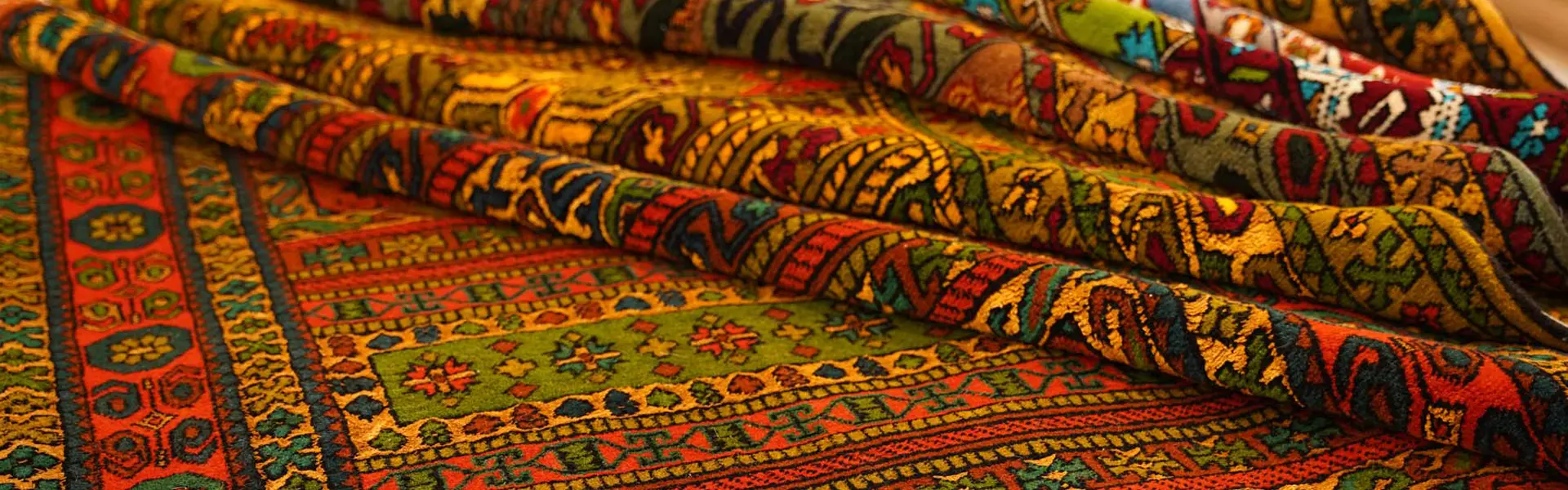 حفظ و نگهداری فرش دستباف - قالیشویی ادیب